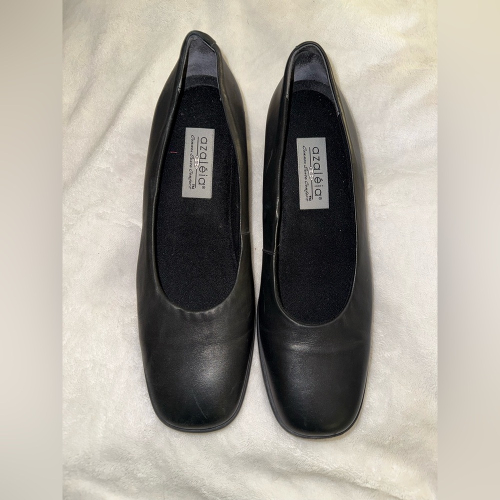 Azaleia Common Sense Comfort Black Leather Square-Toe Heels